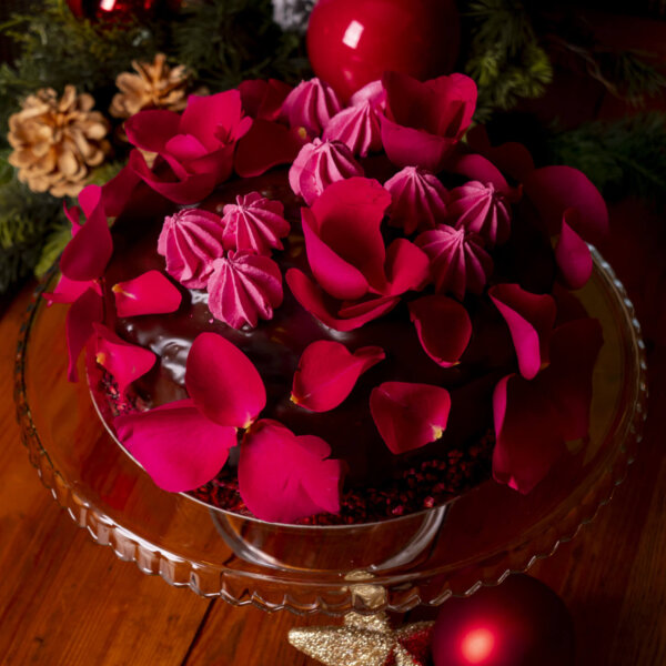 Tort czekoladowo-malinowy